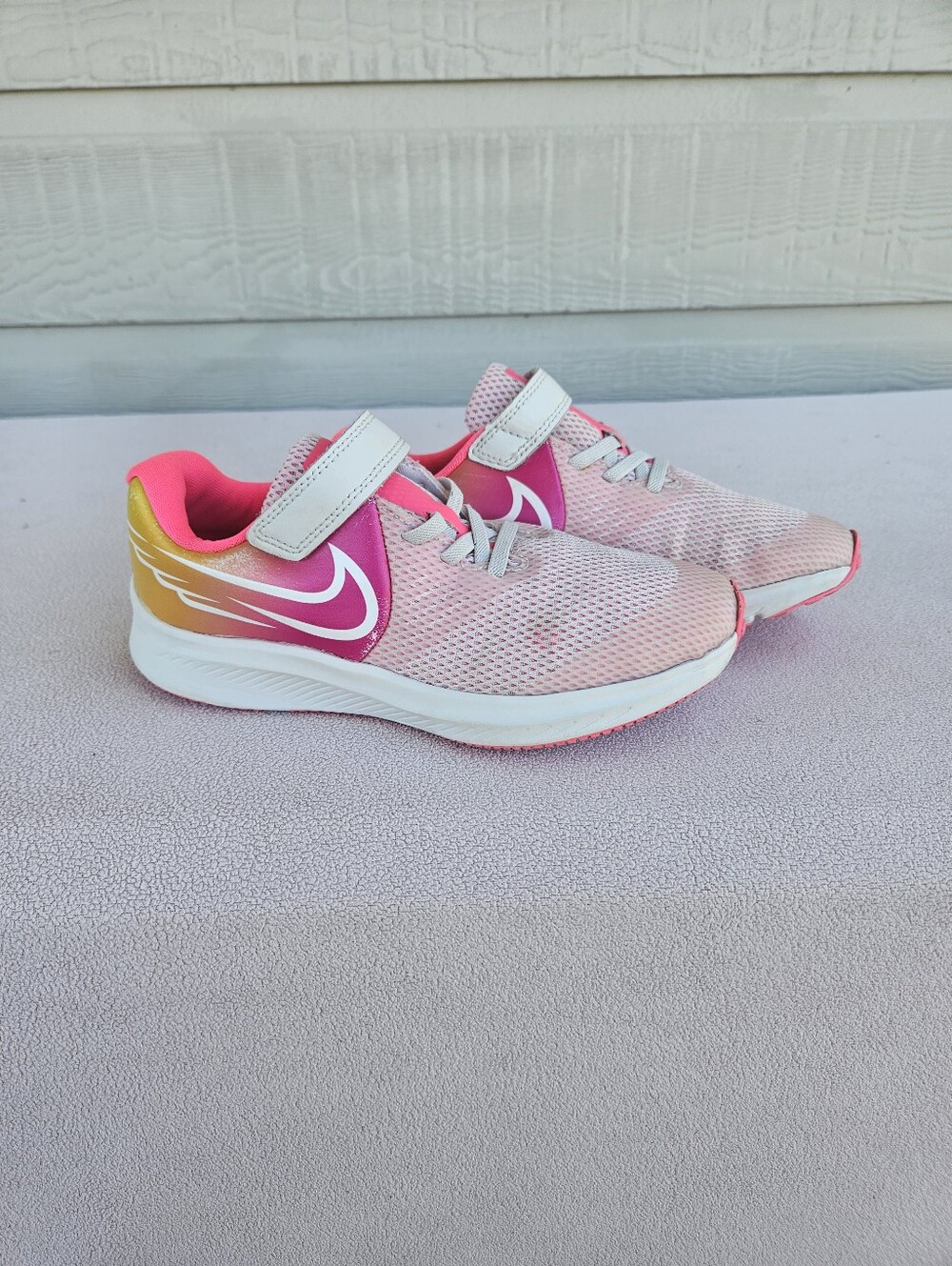 Nike Star Runner 2 PS Sun Sneaker Youth SZ 3Y Hook Loop Pink CN8515-001